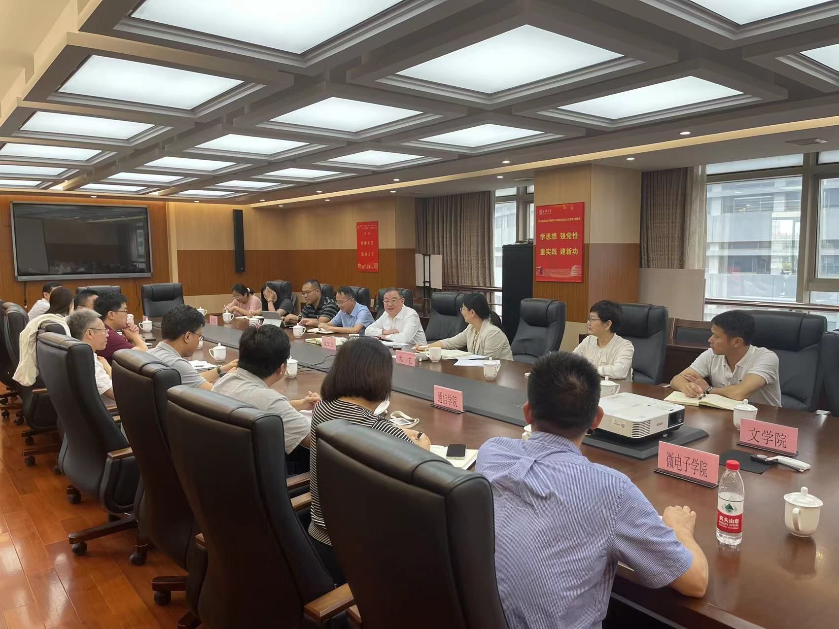 84254ef65af3ba8db1215c604fcb7a4.jpg 84254ef65af3ba8db1215c604fcb7a4.jpg